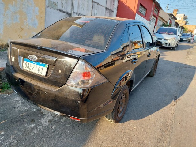 FIESTA SEDAN 1.6