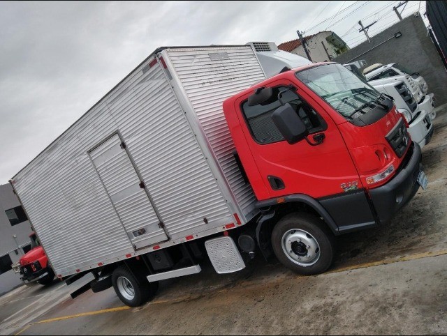 CAMINHÃO MB BENZ 815 ACELLO 2014