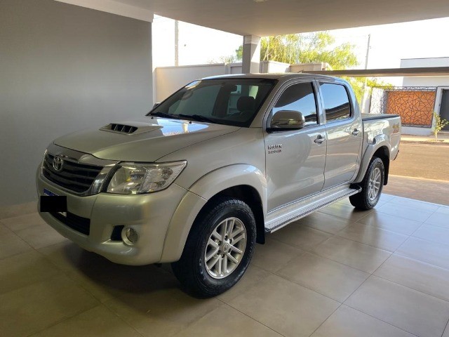 HILUX SRV 4X4 ANO 2012