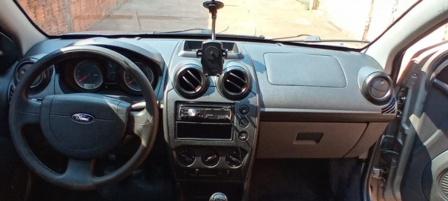 FORD FIESTA 2011 COMPLETO NAVIRAI MS