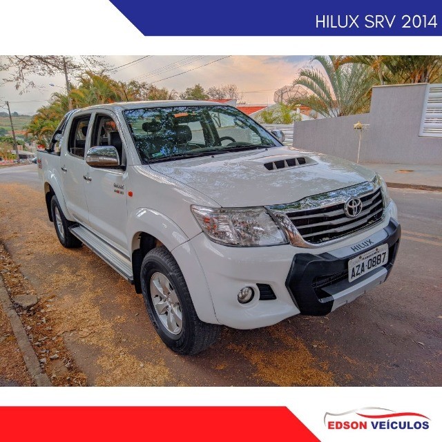 HILUX SR DIESEL 4X4 AT COMPLETA