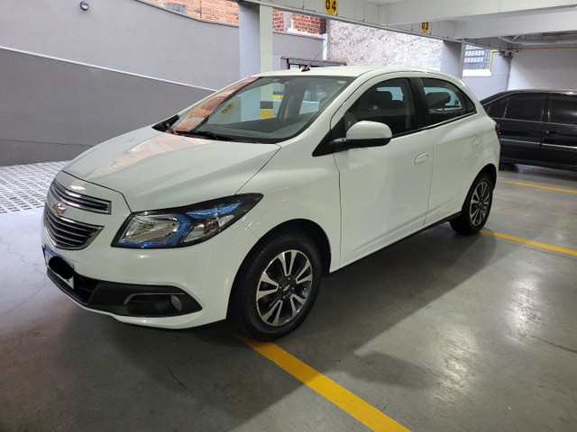 CHEVROLET ONIX LTZ 1.4 MT IMPECÁVEL
