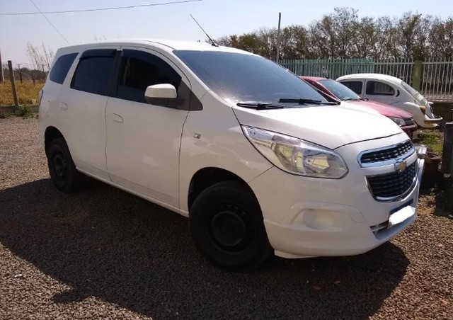 2013 CHEVROLET SPIN 1.8 LT 5 P