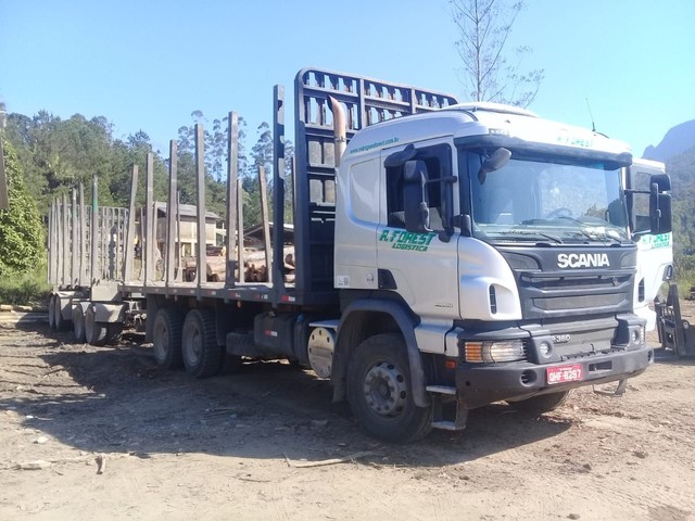 SCANIA P360 6X4 COM JULIETA 