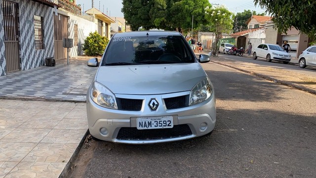 RENAULT SANDERO 2011
