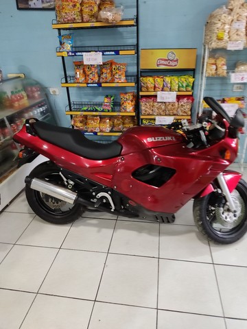 SUZUKI 750 F