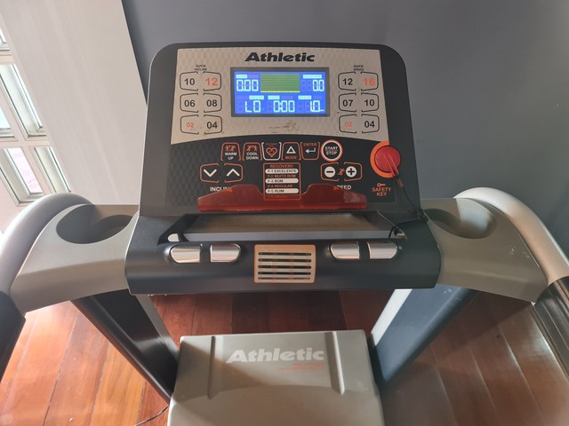 Esteira elétrica  Athletic Advanced 750EE