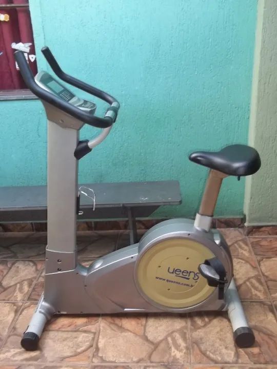 Até 10x sem juros - Bicicleta Ergométrica  Eletromagnética Vertical Queens - Profissional