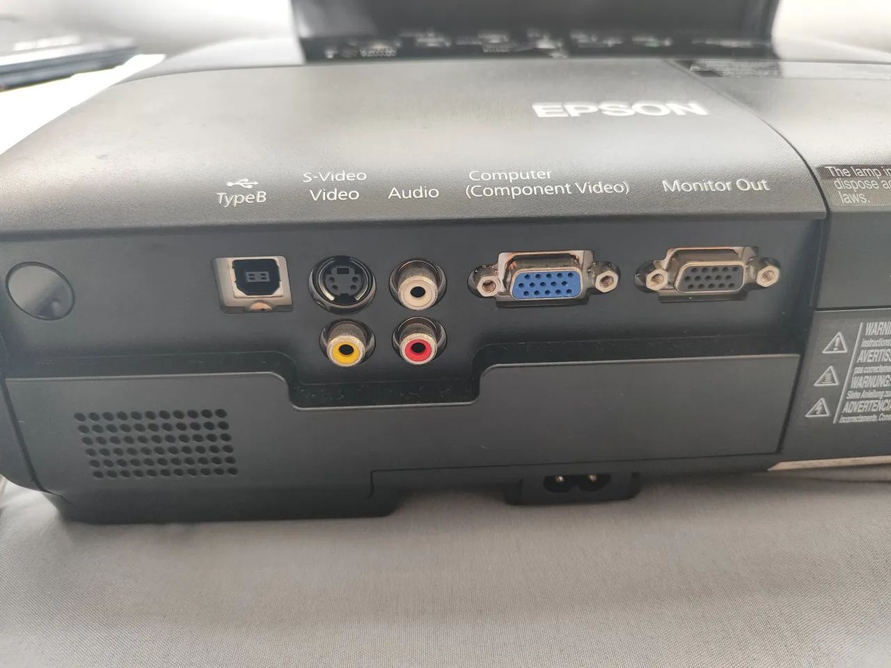 Projetor Epson Power lite S6+ em perfeito estado - Foto 2