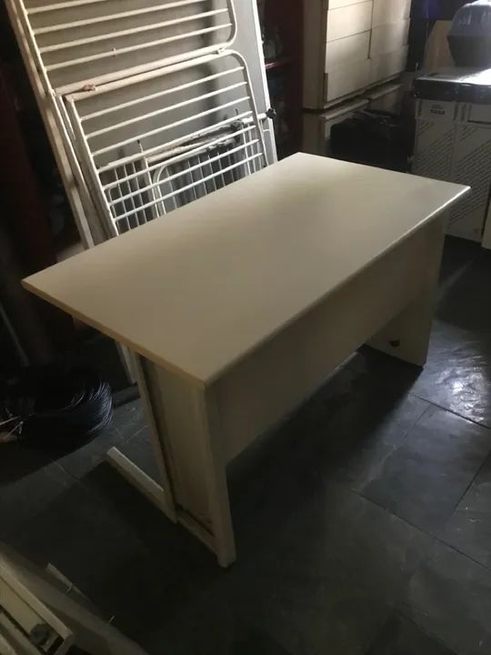 Mesa de Escritório Grande 