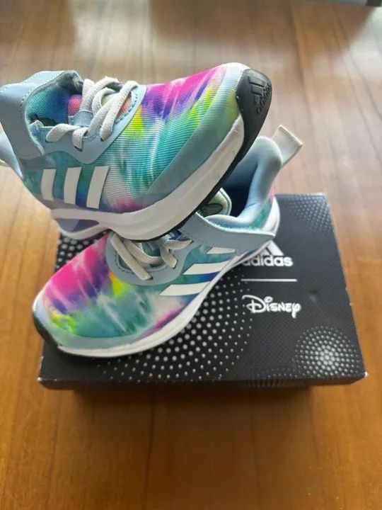 Tenis adidas Disney