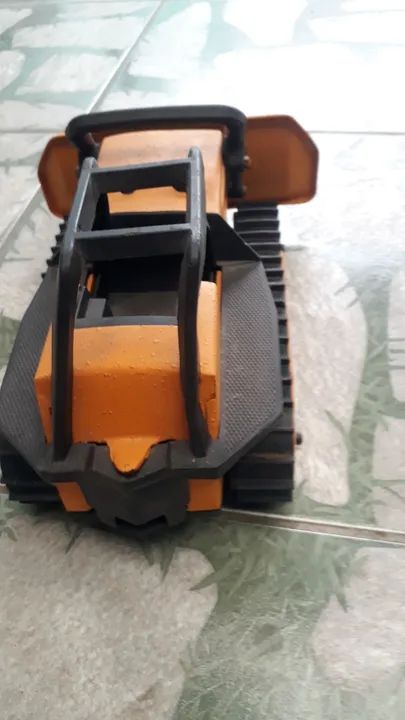 Trator de Brinquedo Antigo lata  - Foto 2