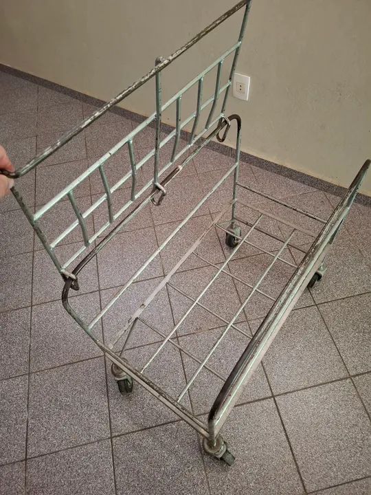 Carrinho de apoio  - Foto 2