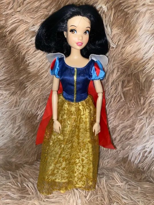 Boneca Branca De Neve Com Acessório Princesa Disney