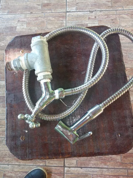 Ducha de banheiro