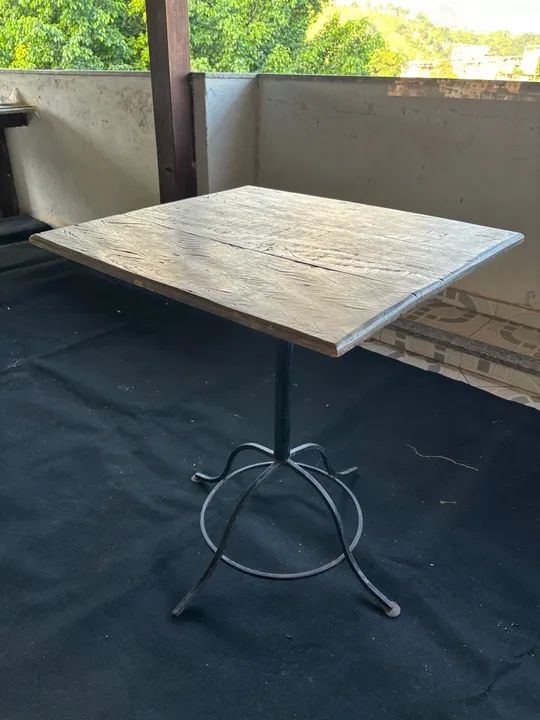 Mesa bistrô de madeira com base em ferro - Foto 5