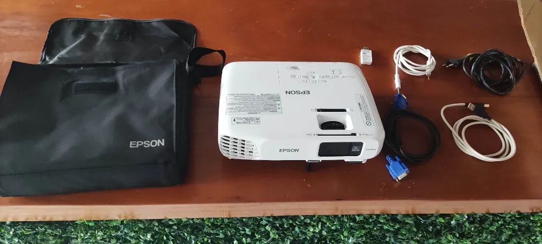 Projetor Profissional Epson X24+  - Foto 4