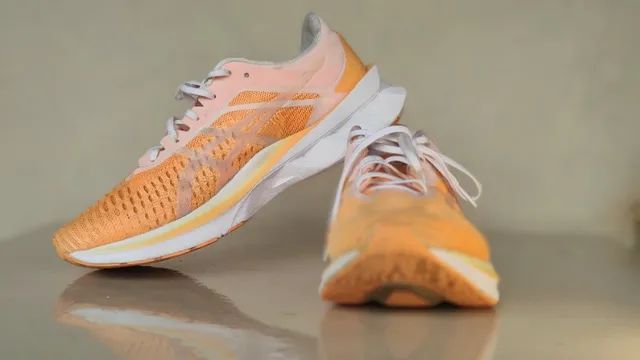 Asics Novablast - Foto 2