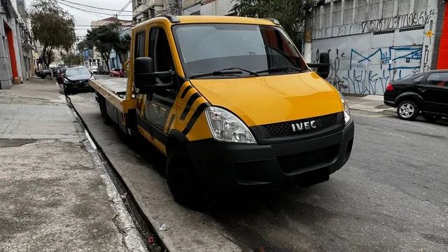 Guincho Iveco 70c17 CDupla 2014 plataforma de aliminio+ asa delta - Foto 2