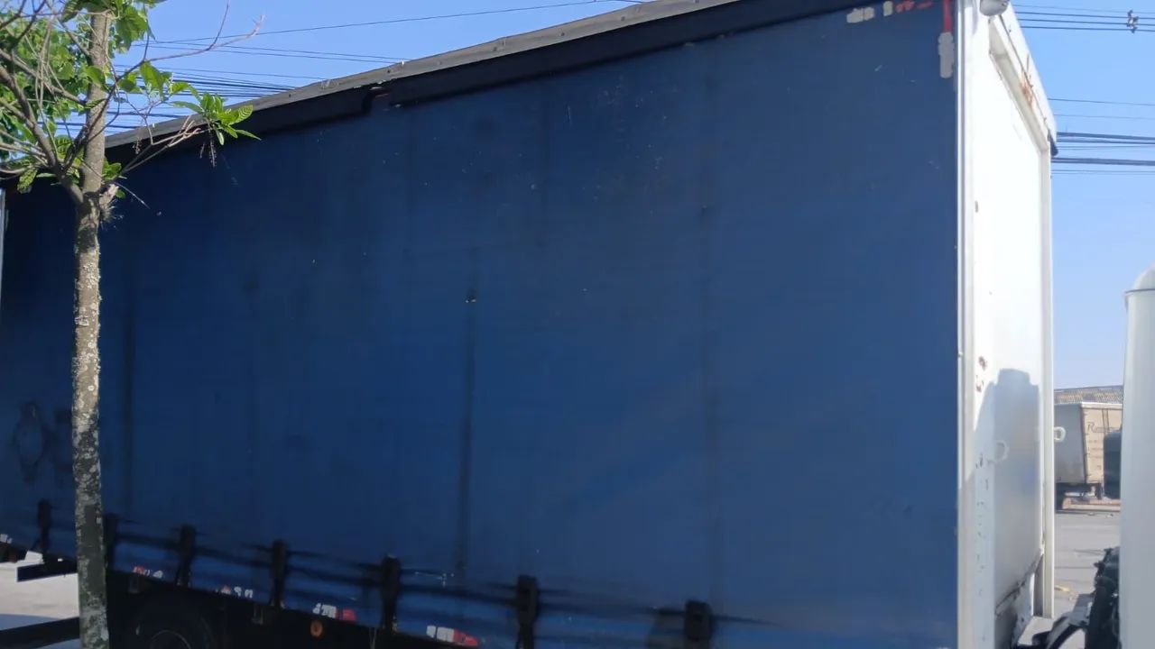 Mercedes 1718 toco ano 2009 - Foto 4