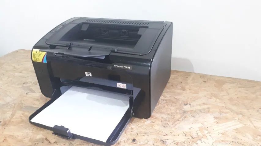 Impressora a laser Hp 1102 Wi-Fi em ótimo estado com um toner novo e garantia  - Foto 2