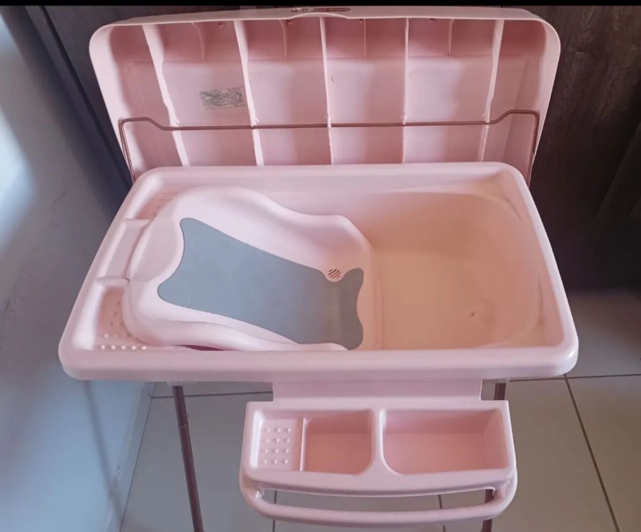 Banheira infantil Burigotto semi nova.