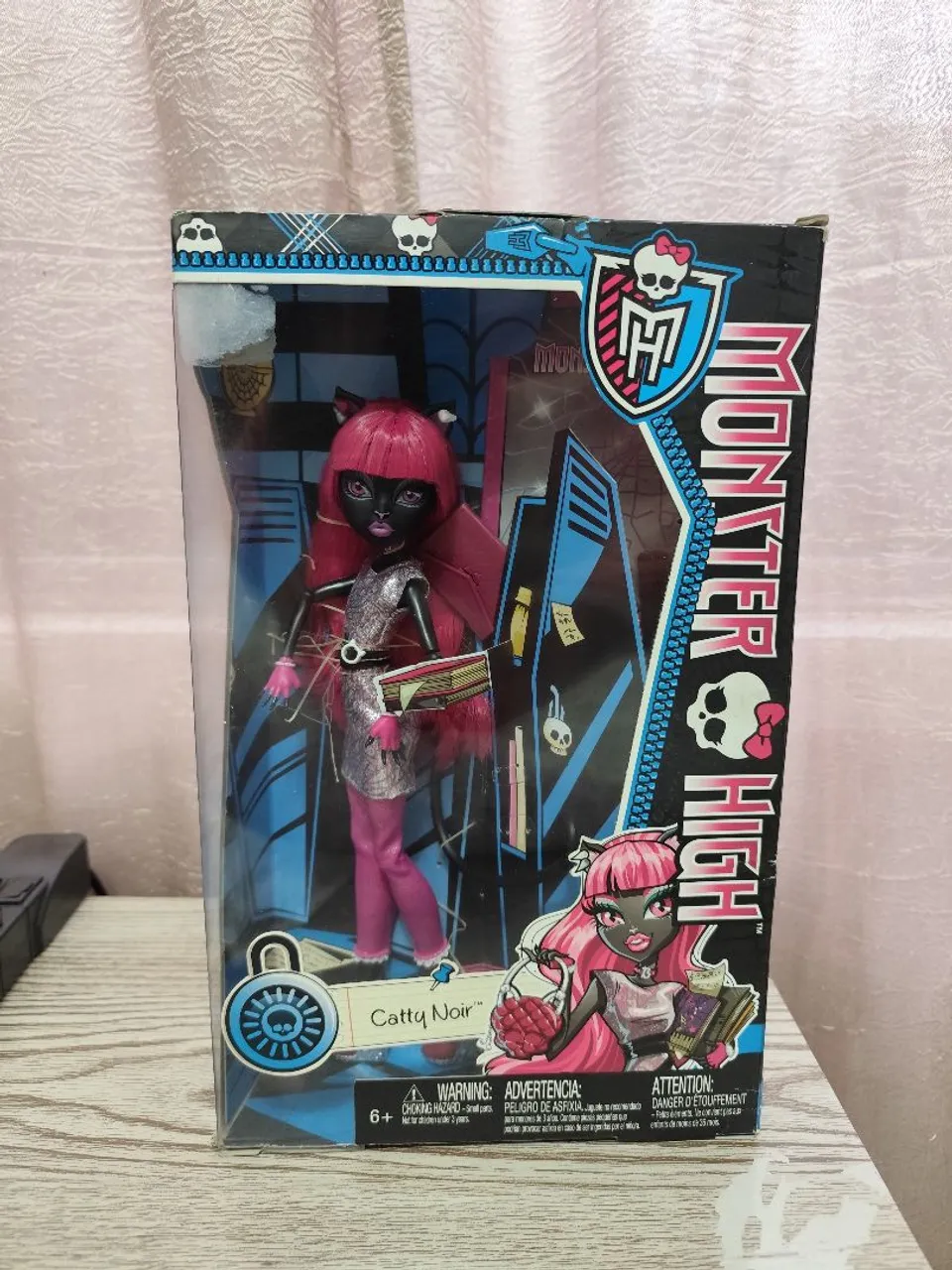 Monster High Catty Noir New Scaremester Lacrada