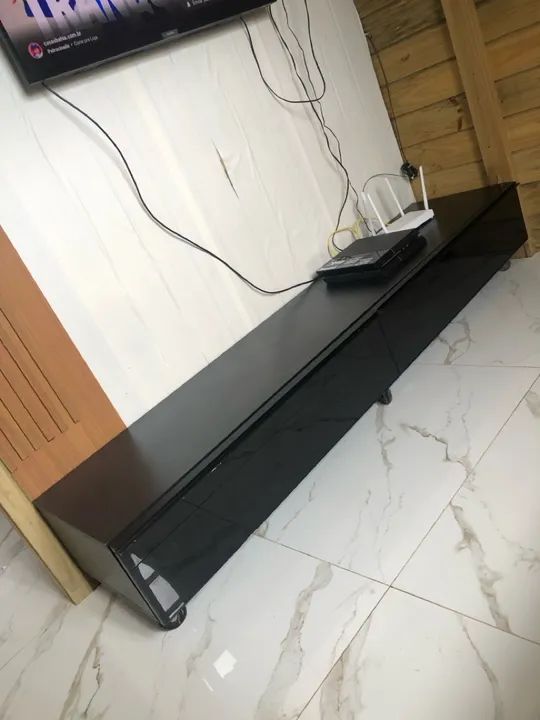 Rack para TV preto em MDF