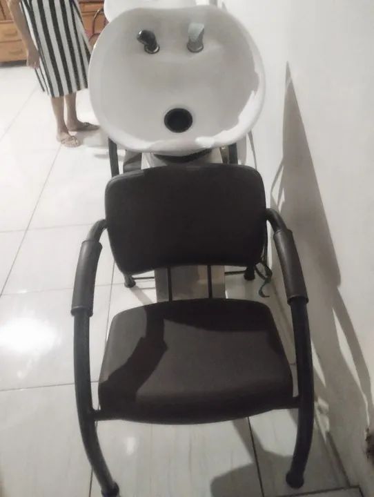 Cadeira para cabeleleiro(a) Lavar Cabelo - Semi-Nova