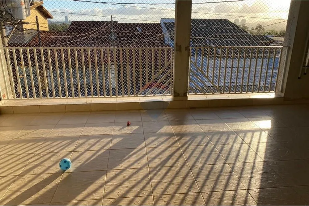 Sobrado alugar em Mogi das Cruzes 3 dormitórios com 2 vagas cobertas