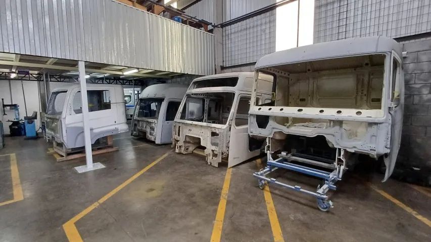 Cabine Volkswagen Constellation Teto Alto / Volvo modelo FH / VW Delivery 