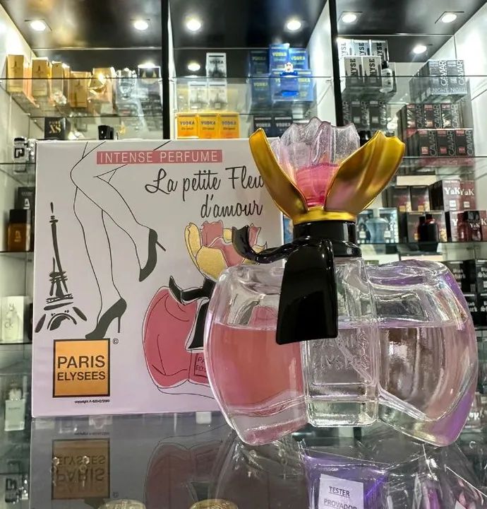 La Petite FLEUR D'amour Paris Elysées 