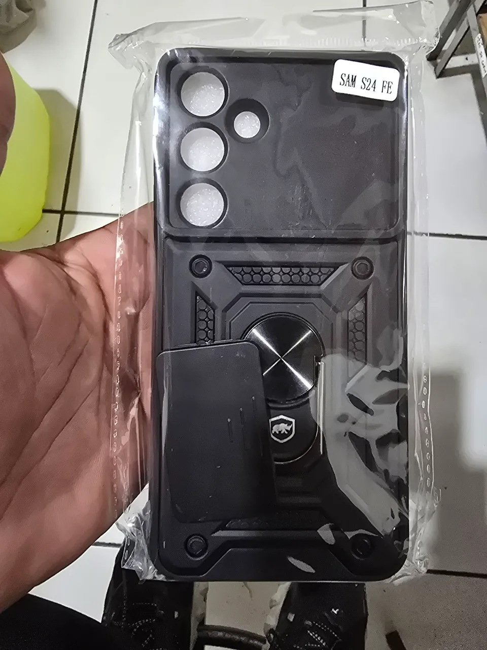 Capa Protetora Samsung S24 FE com Suporte e Anel