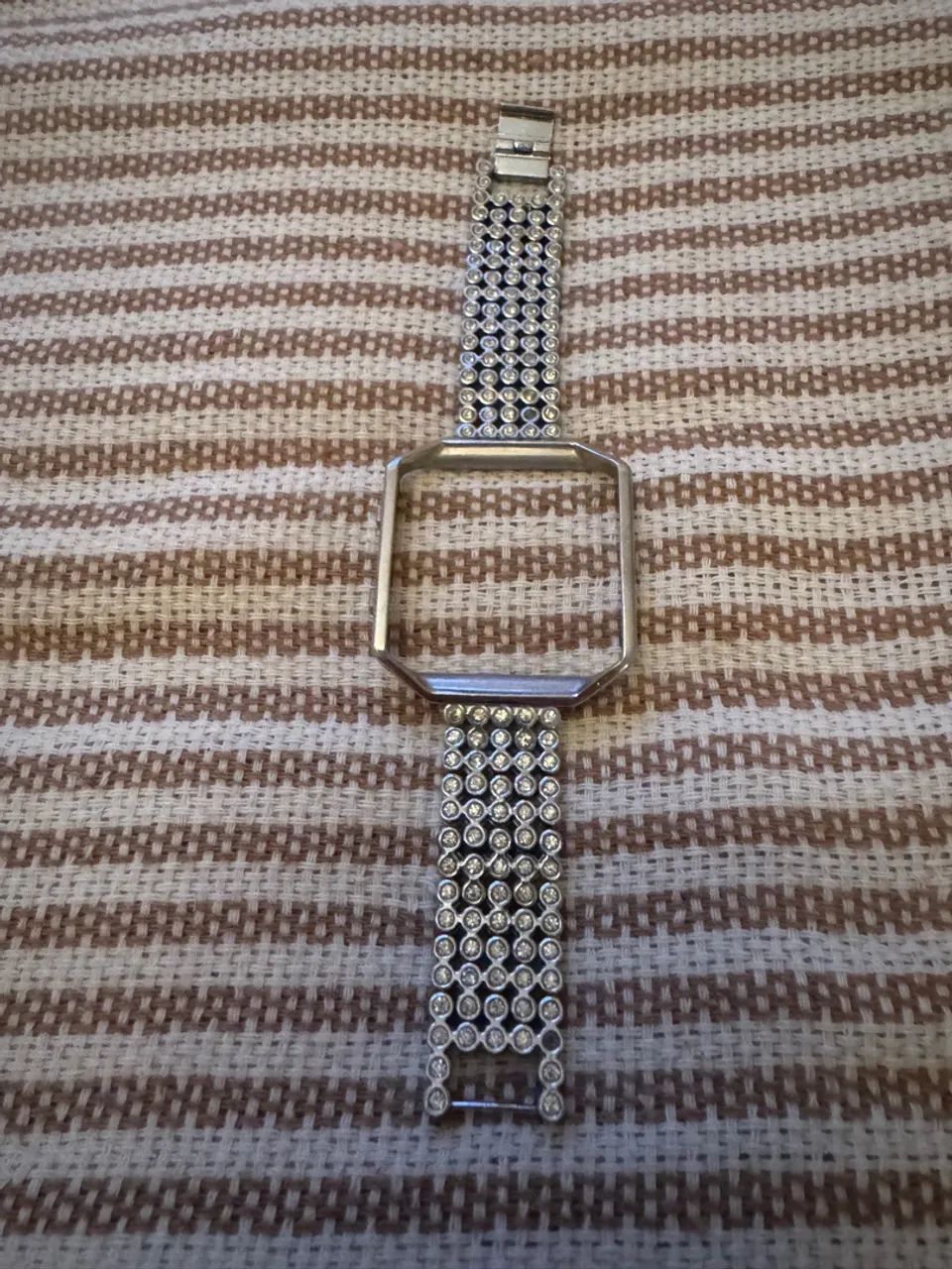 Google Fitbit Blaze com pulseira preta original + 2 douradas + 1 prateada+ 2 carregadores. - Foto 4