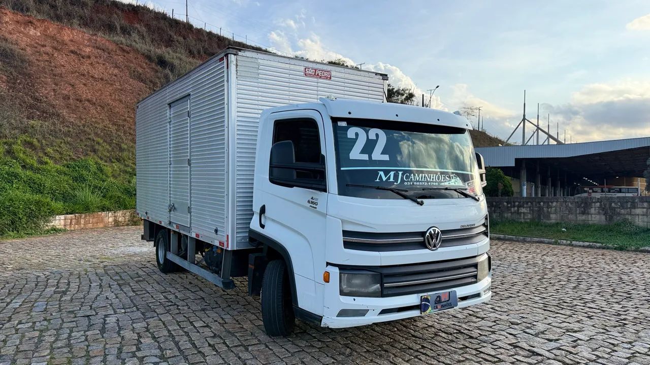VW 6160 baú ano 2022 Novíssimo diferenciado  - Foto 4