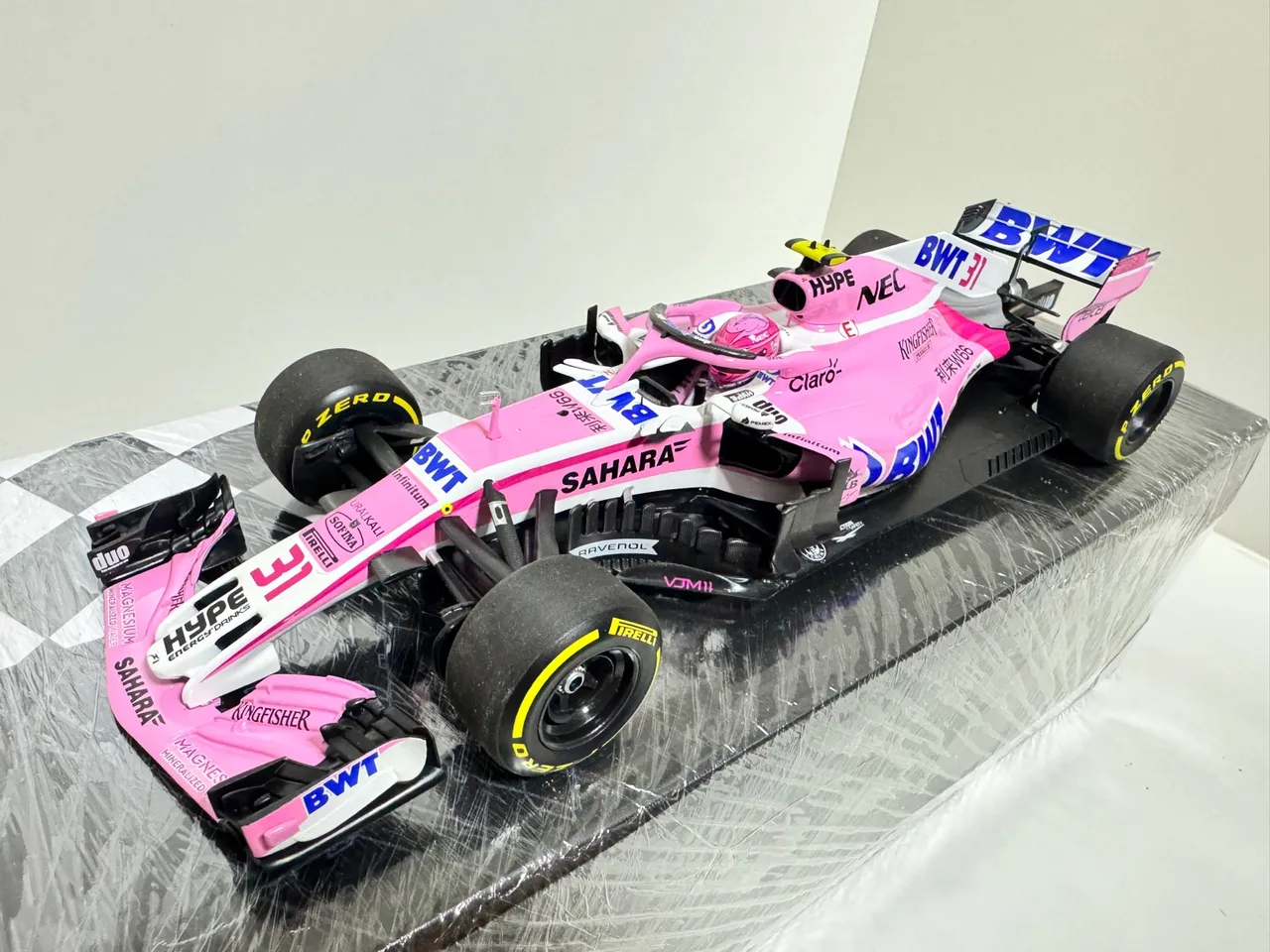 Miniatura F1 1:18 Lotus Renault 2013 E21 - Hobbies e coleções