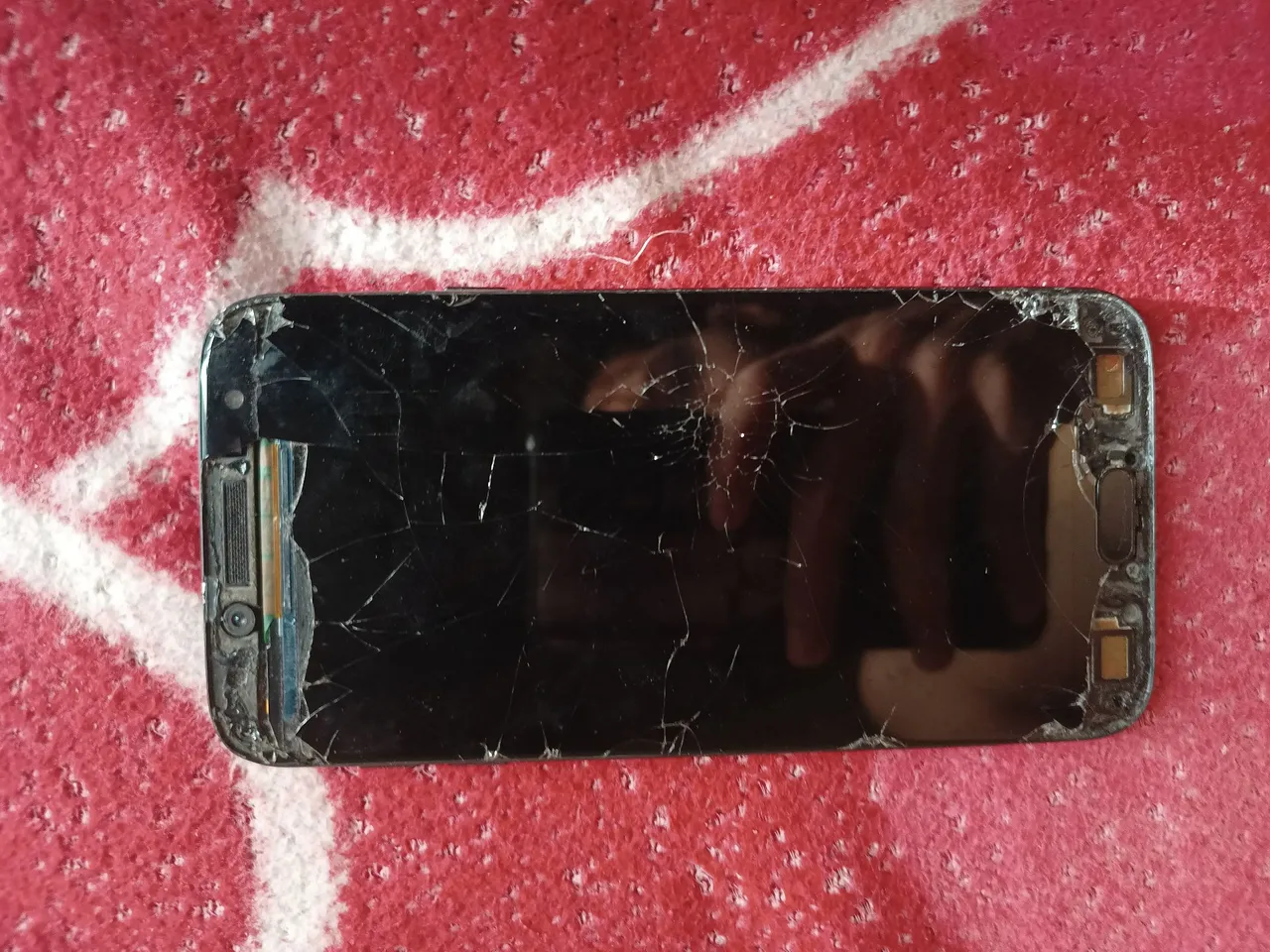 J7 pro com defeito