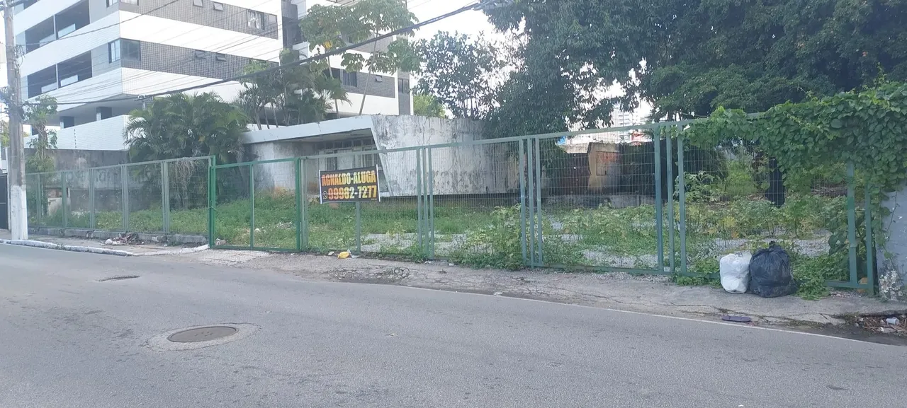Imóvel para aluguel tem 2400 metros quadrados em Farol - Maceió - AL