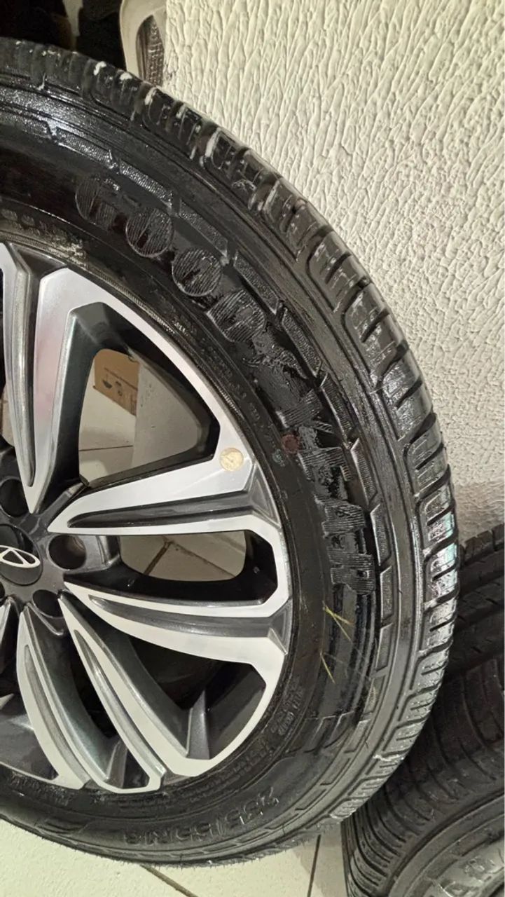 Jogo de rodas Tiggo 8 Pneus Goodyear 235/55R18 R$4.000,00 - Foto 2