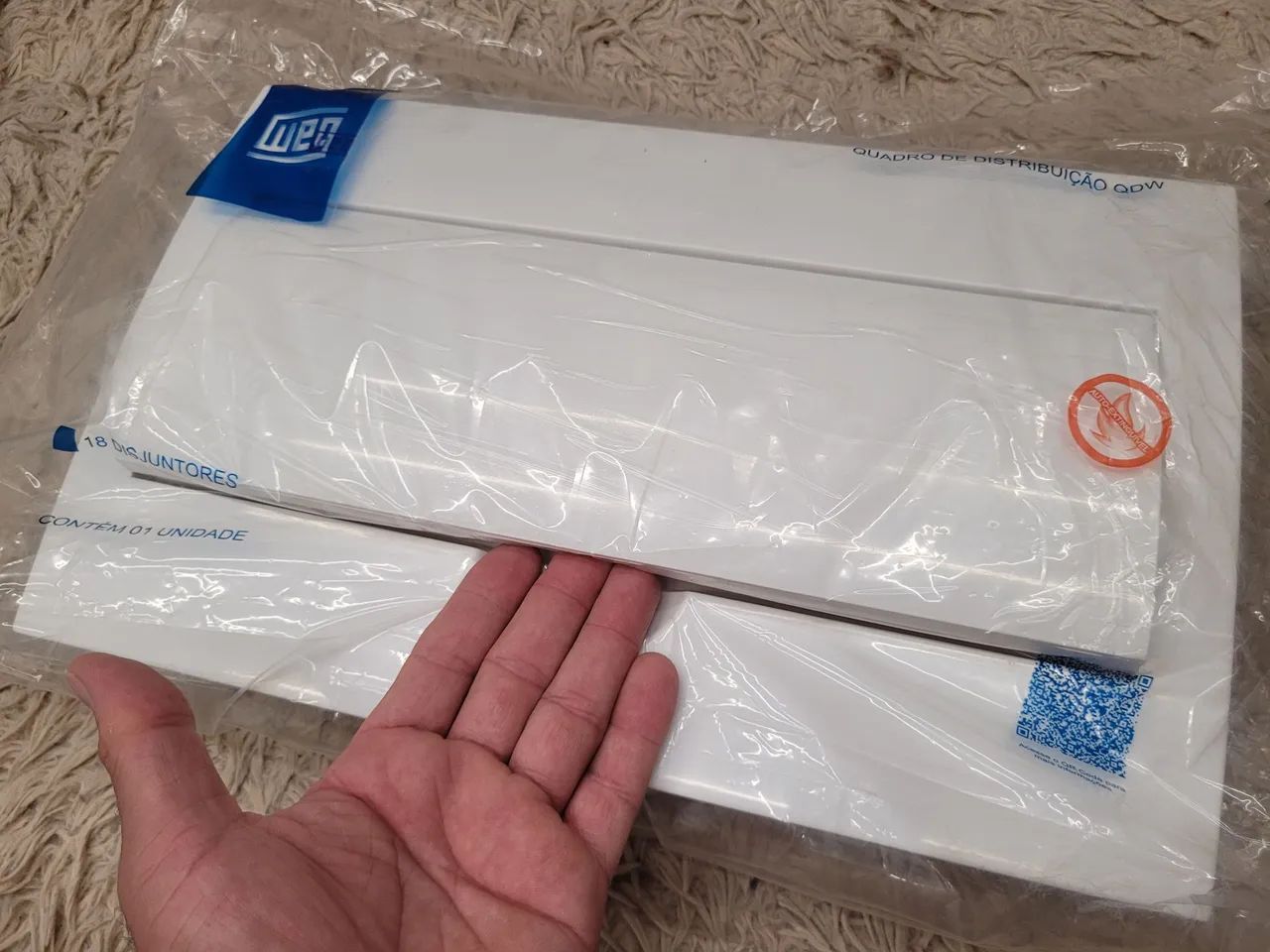 Quadro de Distribuição WEG 18 disjuntores.420353672227727362