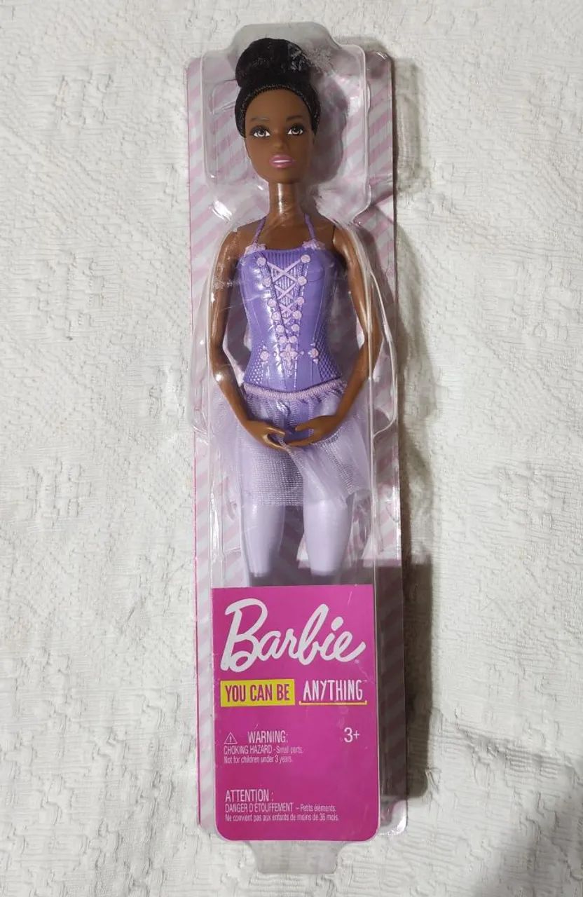 Boneca Barbie Bailarina negra LACRADA 