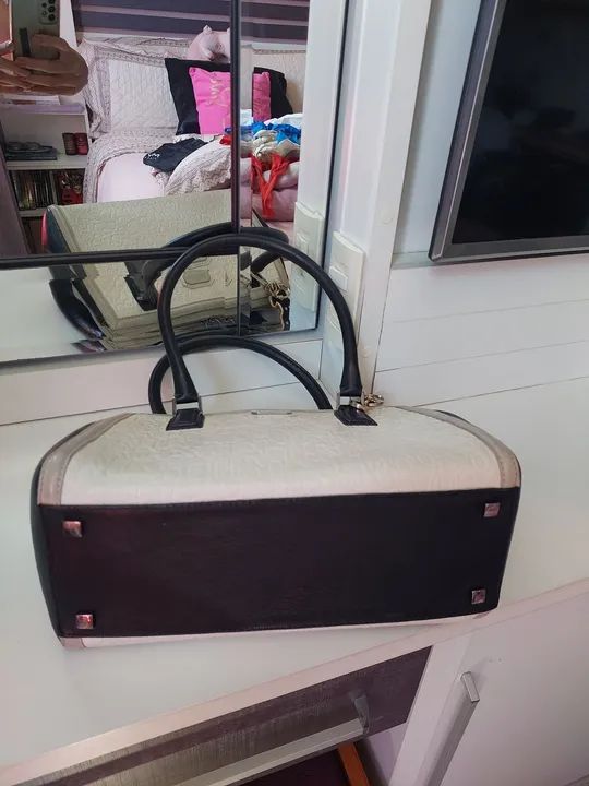 Bolsa Victor Hugo feminina - Foto 3