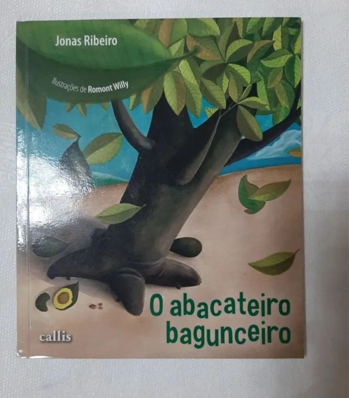 O ABACATEIRO BAGUNCEIRO