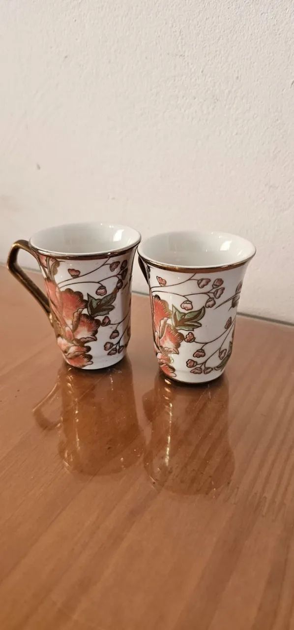 2 xícaras douradas antiguidade - Foto 2