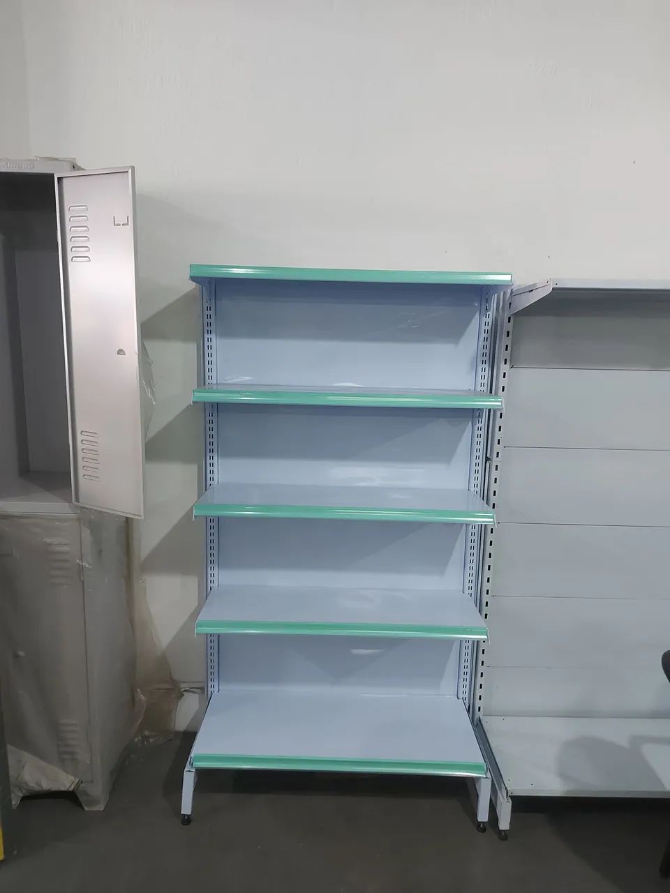 Gôndolas de parede centeraco * todas