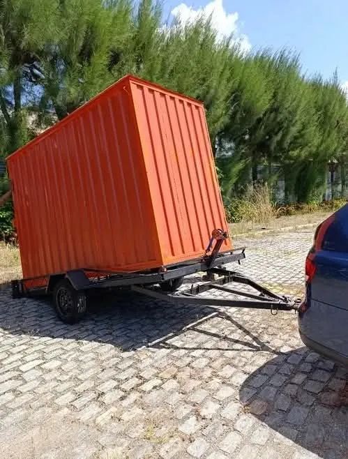 Container e carretinha para locadores