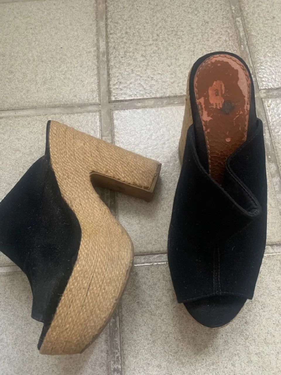 Sandália Plataforma Preta - Conforto e Estilo! - Foto 3