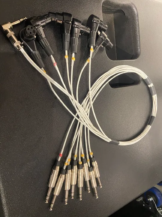 Multivia XR18 para Powerplay Utilizando Bus 8 Auxiliares