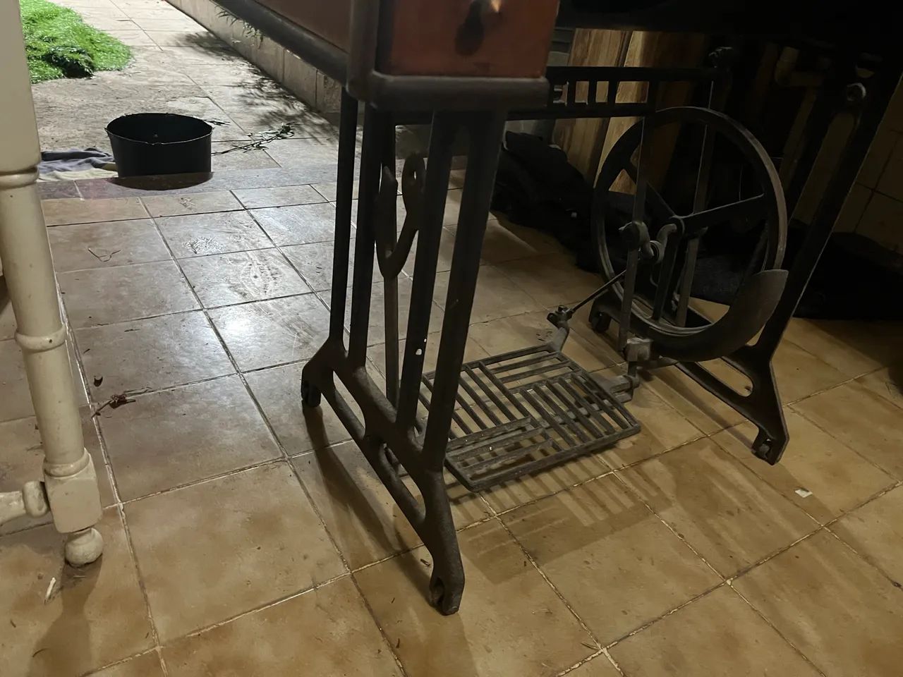 Base Mesa máquina Vigoreli antiga  - Foto 4