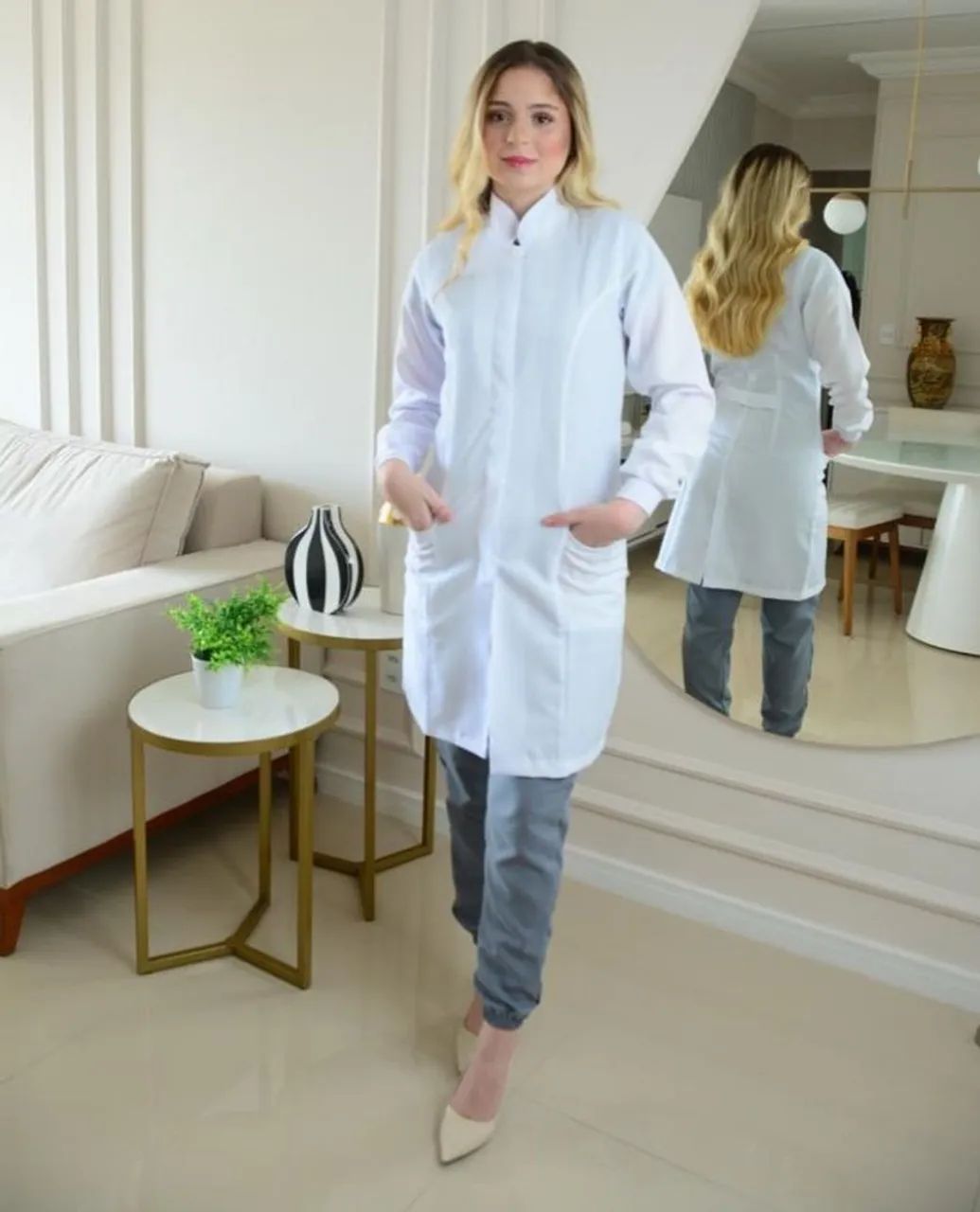 Jaleco Feminino Branco Elegante e Confortável